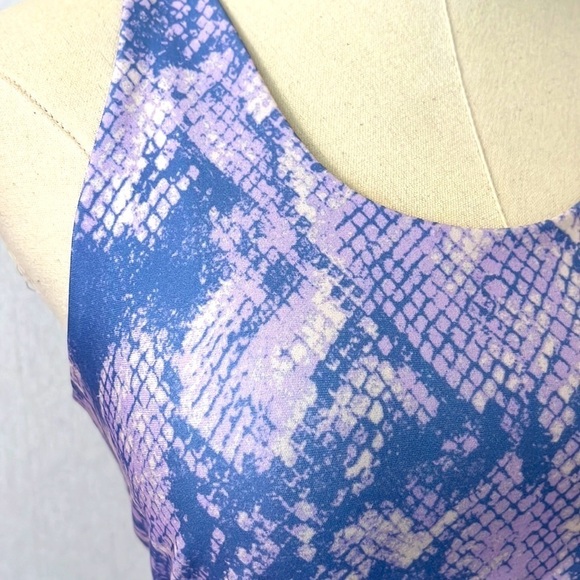 Olivia Sport lilac pink snake print strappy sports bra - Picture 2 of 3